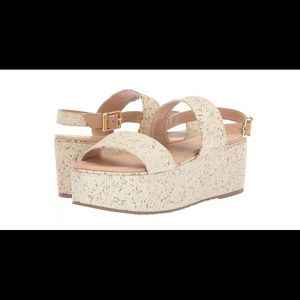 💥⭐️Kaanas ⭐️💥off-white/cream wedge size 8